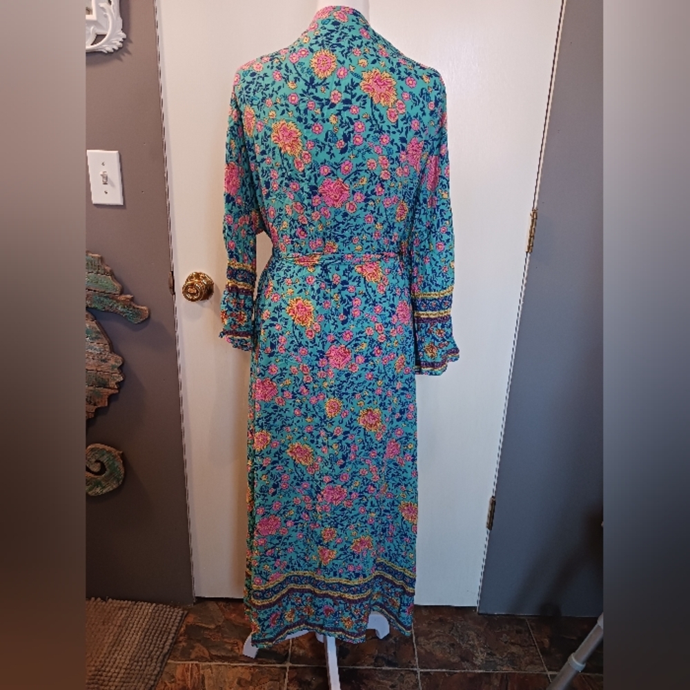 Beautiful Kimono Robe With Tie Waist Womens L Soft Lightweight 3/4 Sleeve Pretty - Picture 5 of 10